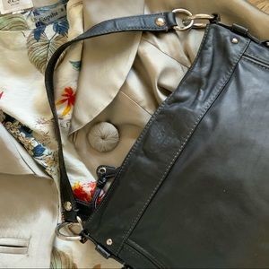 Vintage Coach Black Leather Shoulder Bag